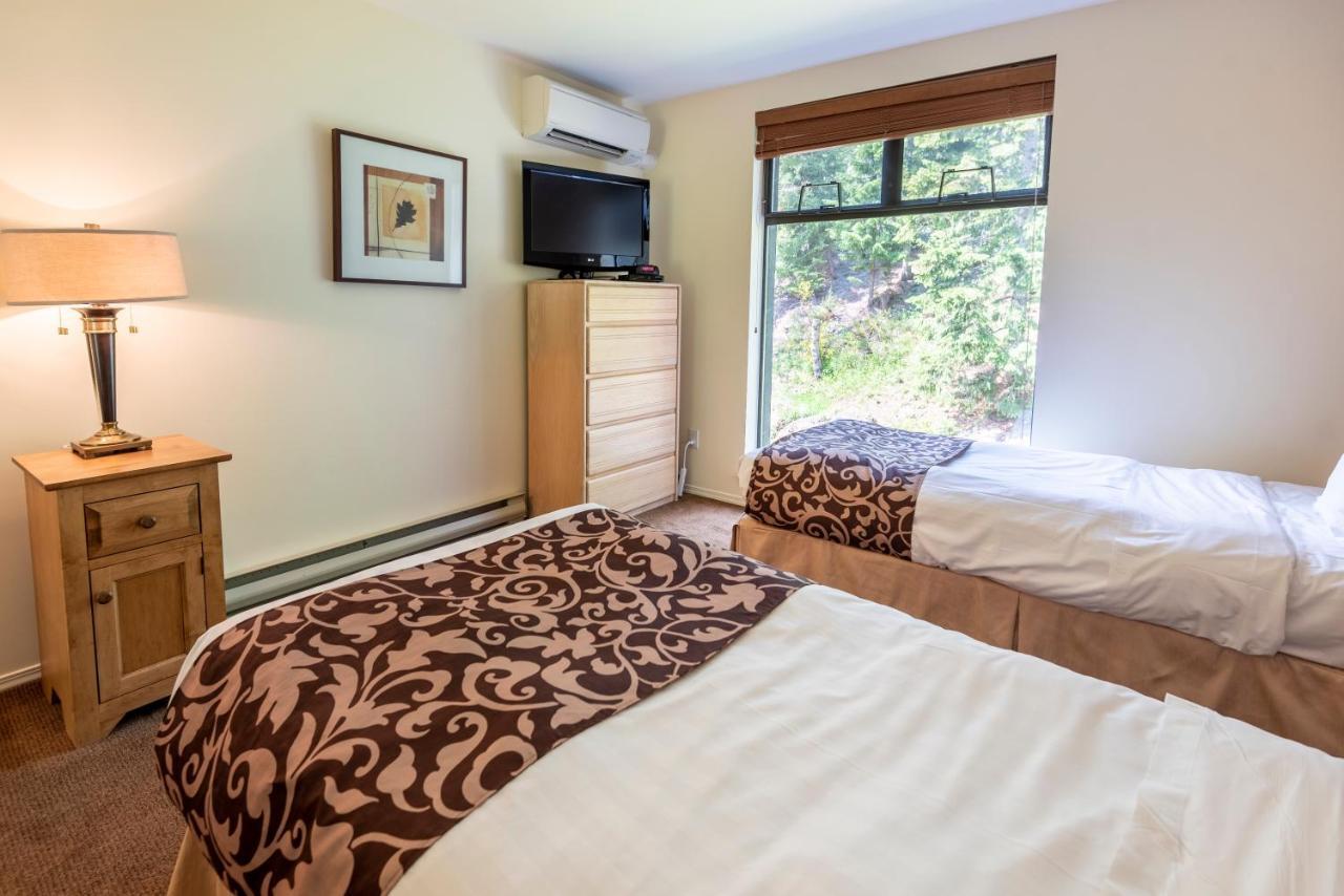 The Ironwood On Blueberry Hill Apartment *