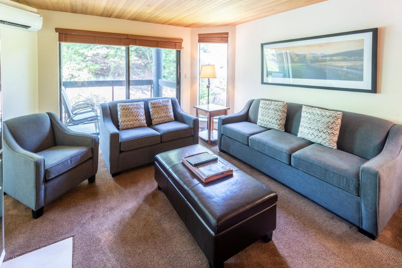The Ironwood On Blueberry Hill Apartment *