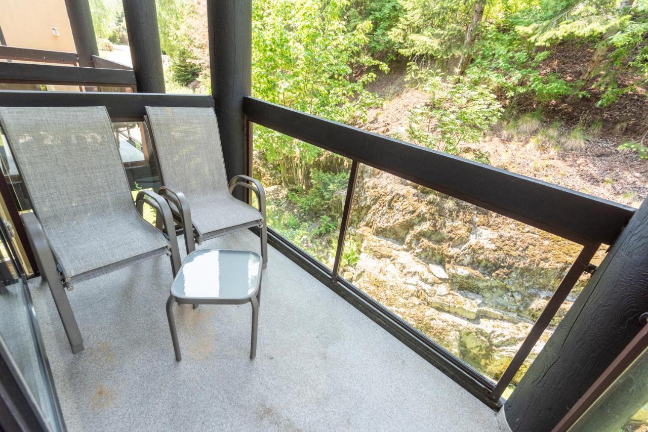 The Ironwood On Blueberry Hill Apartment Whistler