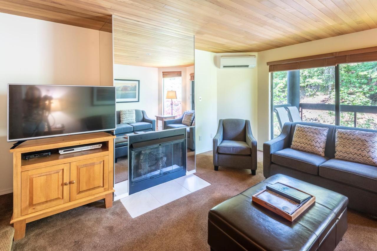 Apartment The Ironwood On Blueberry Hill Whistler