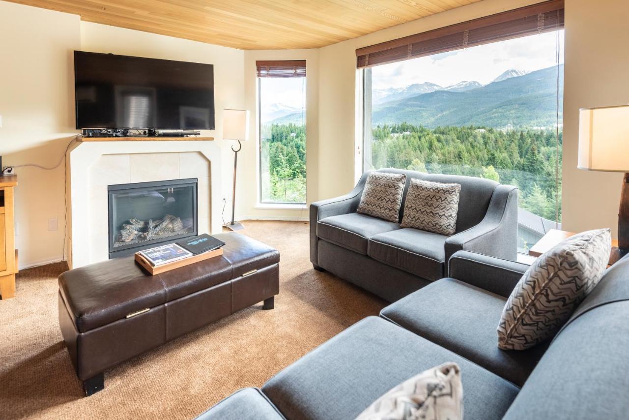 The Ironwood On Blueberry Hill Apartment