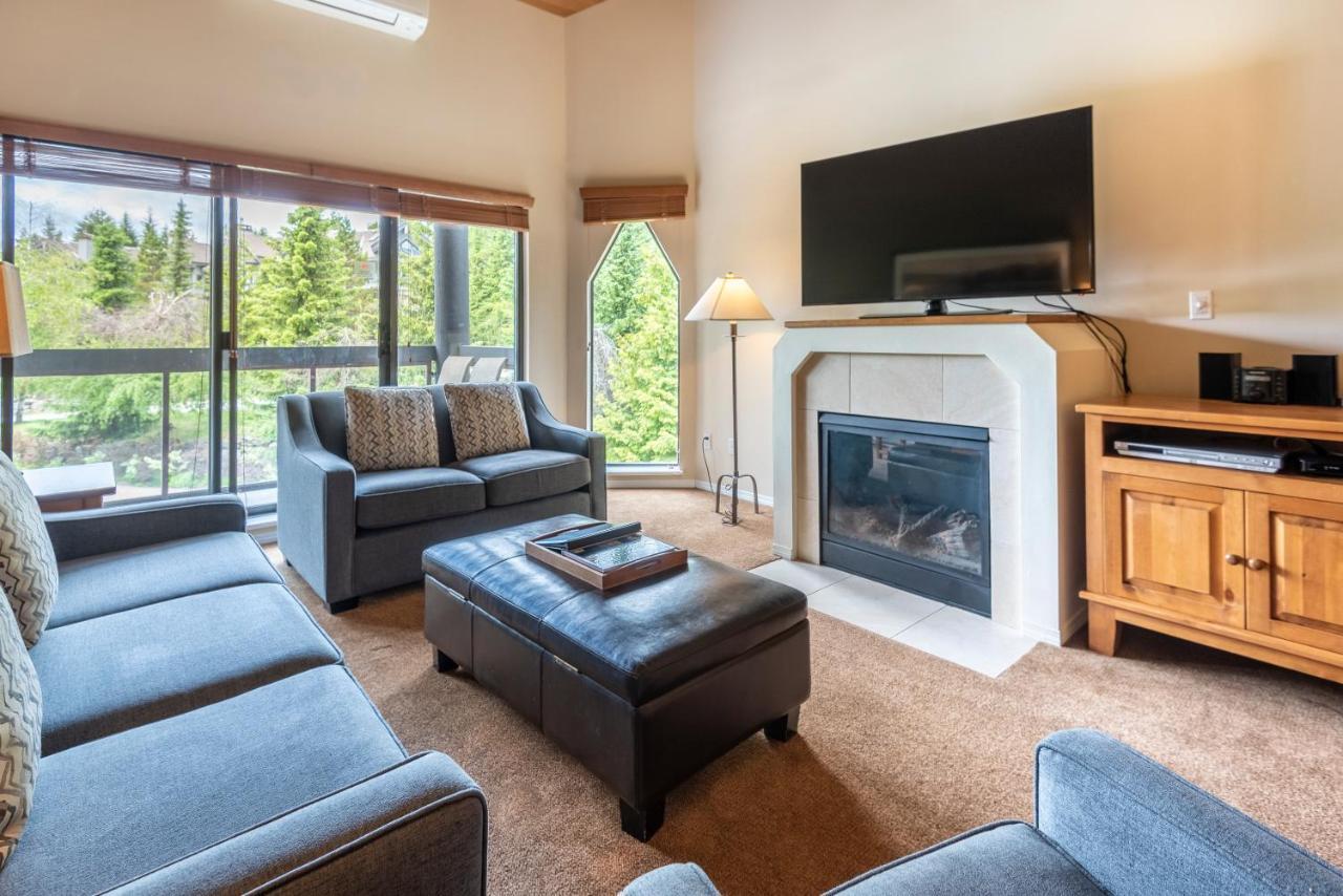 The Ironwood On Blueberry Hill Apartment *