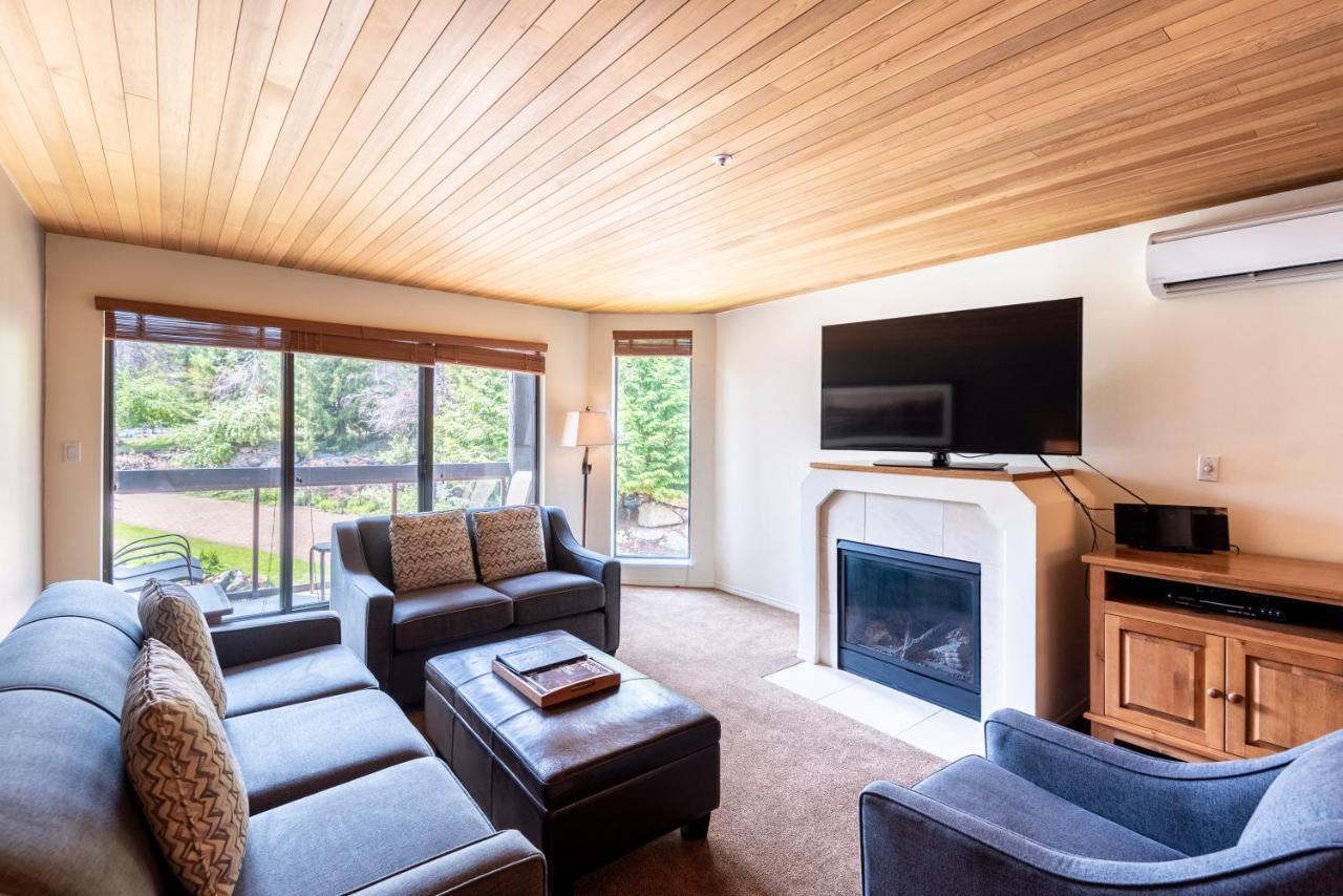Apartment The Ironwood On Blueberry Hill Whistler