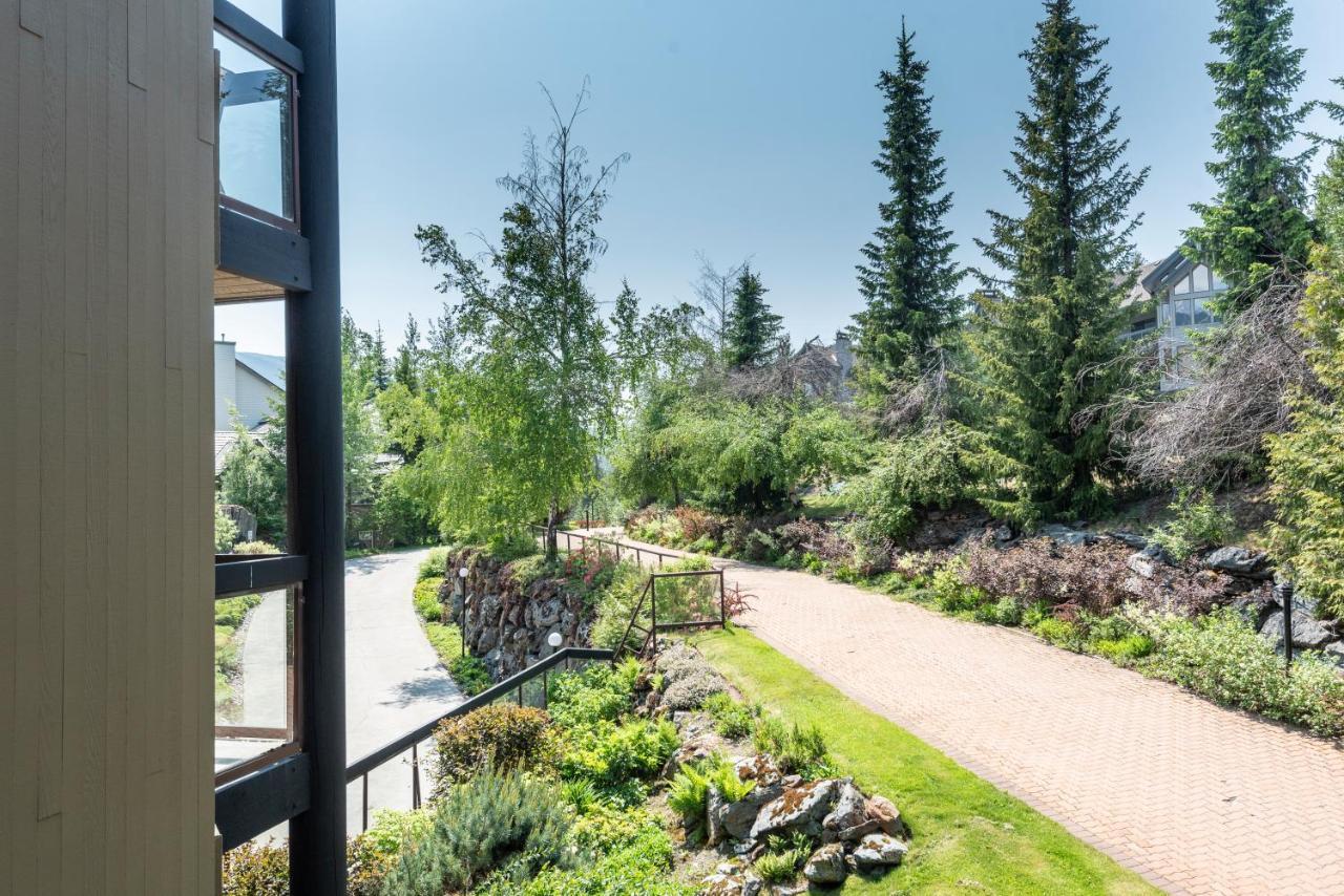 The Ironwood On Blueberry Hill Apartment Whistler