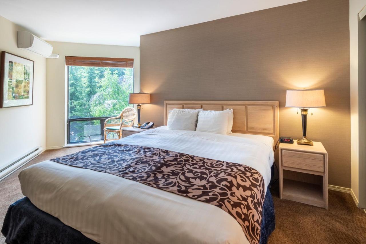 The Ironwood On Blueberry Hill Apartment