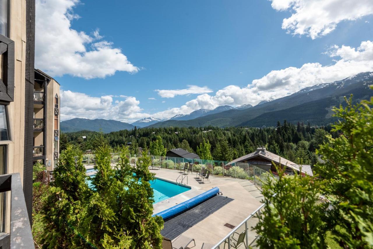 The Ironwood On Blueberry Hill * Whistler