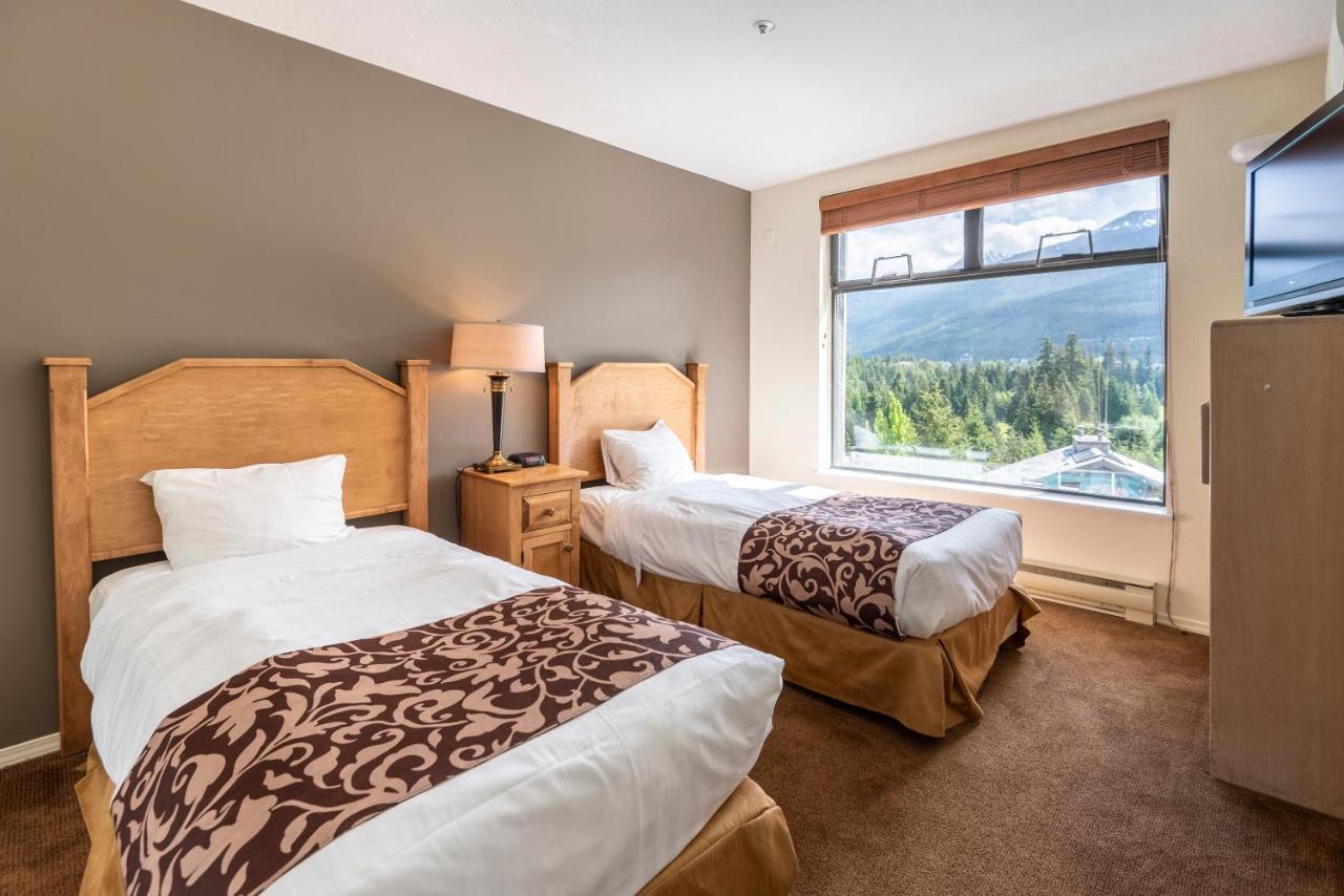 The Ironwood On Blueberry Hill Apartment *
